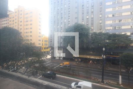 Vista da janela de apartamento à venda com 1 quarto, 30m² em Santa Ifigênia, São Paulo