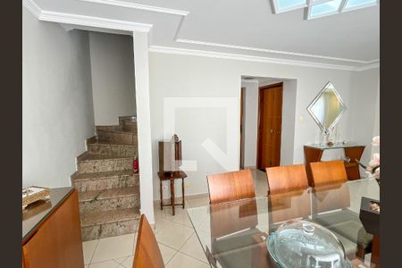 Sala de Jantar de casa para alugar com 4 quartos, 244m² em Jardim Regina, São Paulo