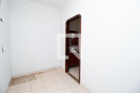 Closet da suíte 2 de casa à venda com 4 quartos, 450m² em Vila Eldizia, Santo André
