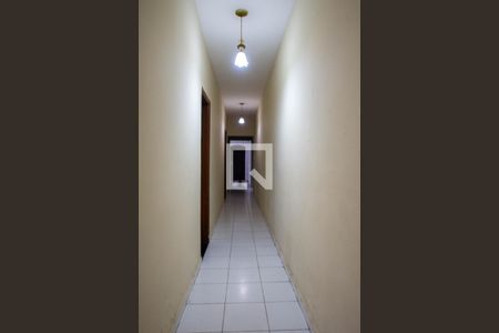 Corredor de casa para alugar com 4 quartos, 300m² em Torres Tibagy, Guarulhos