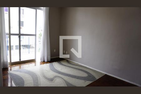 Sala de apartamento para alugar com 2 quartos, 67m² em Anil, Rio de Janeiro