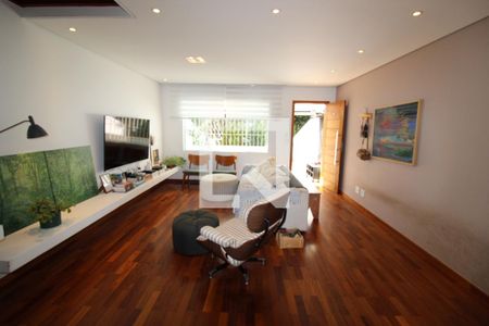 Sala de casa à venda com 3 quartos, 150m² em Vila Progredior, São Paulo