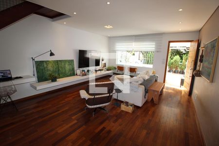 Sala de casa à venda com 3 quartos, 150m² em Vila Progredior, São Paulo