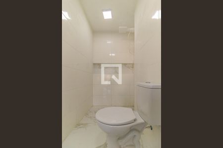 Banheiro de kitnet/studio para alugar com 1 quarto, 42m² em Centro, São Paulo