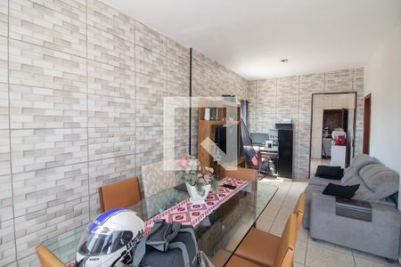 Sala de casa à venda com 3 quartos, 80m² em Novo Horizonte, Betim