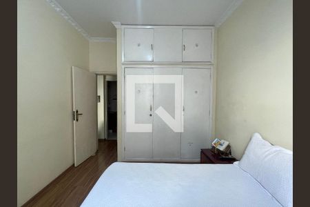 Quarto 1 de apartamento à venda com 1 quarto, 55m² em Laranjeiras, Rio de Janeiro