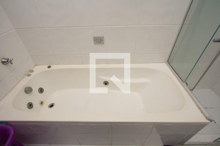 Casa para alugar com 320m², 3 quartos e 2 vagas Casa para alugar com 320m², 3 quartos e 2 vagasBanheiro da Suíte 3