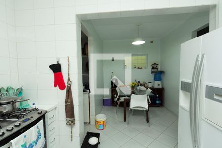 Casa para alugar com 320m², 3 quartos e 2 vagas Casa para alugar com 320m², 3 quartos e 2 vagasCozinha