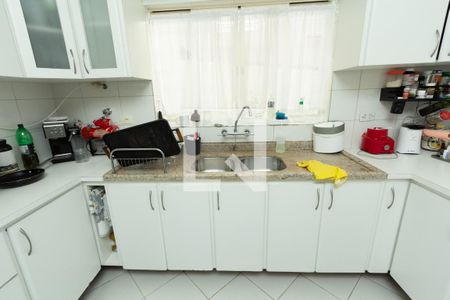 Casa para alugar com 320m², 3 quartos e 2 vagas Casa para alugar com 320m², 3 quartos e 2 vagasCozinha