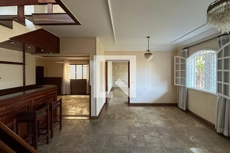 Sala de casa à venda com 5 quartos, 420m² em Castelo, Belo Horizonte