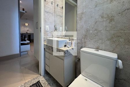 Banheiro  de apartamento para alugar com 2 quartos, 65m² em Grajaú, Belo Horizonte