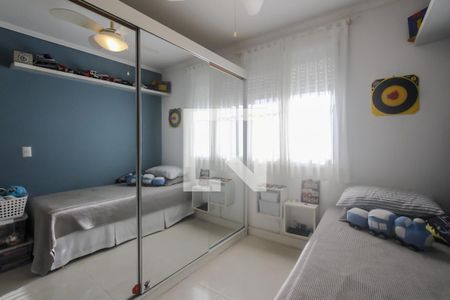 Quarto 1 de apartamento para alugar com 3 quartos, 74m² em Humaitá, Porto Alegre