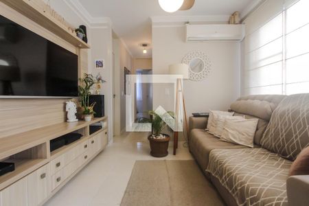 Sala de apartamento para alugar com 3 quartos, 74m² em Humaitá, Porto Alegre