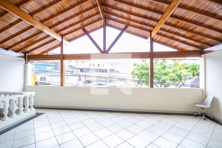 Vista da Sala de casa à venda com 3 quartos, 240m² em Jardim das Flores, Osasco