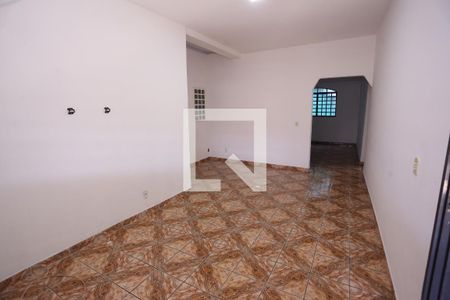 Casa para alugar com 3 quartos, 150m² em Recanto das Emas, Brasília