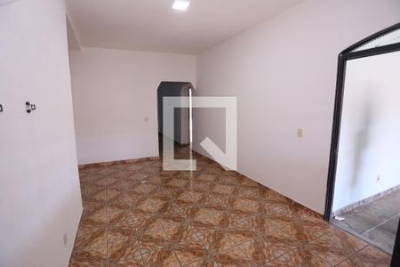 Casa para alugar com 3 quartos, 150m² em Recanto das Emas, Brasília