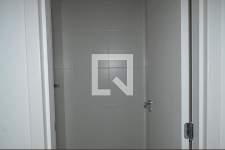 Banheiro + Lavabo de apartamento para alugar com 1 quarto, 30m² em Ipiranga, São Paulo