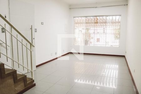 Sala de casa para alugar com 4 quartos, 110m² em Parada Inglesa, São Paulo