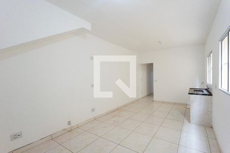 Sala/Cozinha de casa para alugar com 2 quartos, 50m² em Santa Cândida, Vinhedo