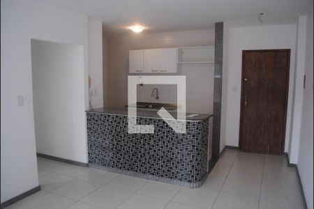 Sala  de apartamento para alugar com 1 quarto, 51m² em Caminho das Árvores, Salvador