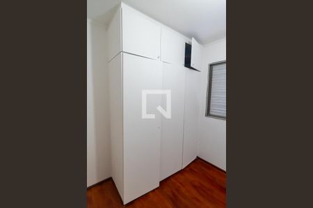Quarto 1 - Armários de apartamento para alugar com 2 quartos, 63m² em Vila Guarani (z Sul), São Paulo