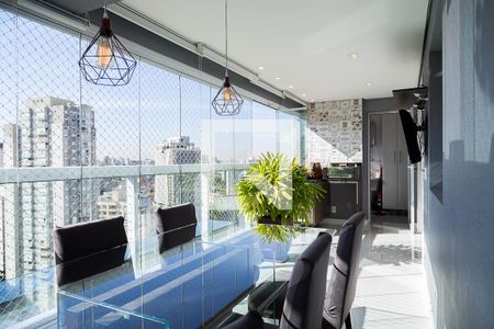 Varanda de apartamento à venda com 2 quartos, 73m² em Jardim Prudência, São Paulo