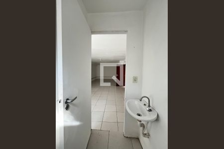 Banheiro de kitnet/studio para alugar com 1 quarto, 50m² em Jabaquara, São Paulo