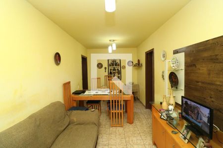 Sala de apartamento à venda com 3 quartos, 60m² em Tauá, Rio de Janeiro