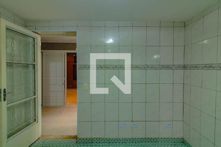 Sala de Estar de casa para alugar com 2 quartos, 280m² em Conjunto Residencial Jardim Canaã, São Paulo