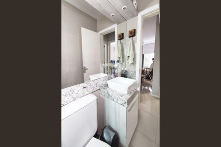 Apartamento para alugar com 58m², 2 quartos e sem vaga Apartamento para alugar com 58m², 2 quartos e sem vagaBanheiro