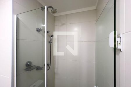 Banheiro de kitnet/studio para alugar com 1 quarto, 34m² em Ipiranga, São Paulo