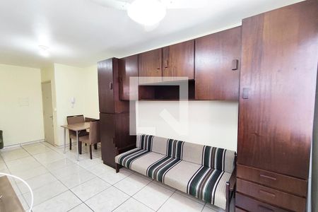 Sala de apartamento para alugar com 1 quarto, 57m² em Centro, São Leopoldo