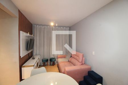 Sala/Cozinha e Área de Serviço de apartamento à venda com 2 quartos, 45m² em Vila Penteado, São Paulo