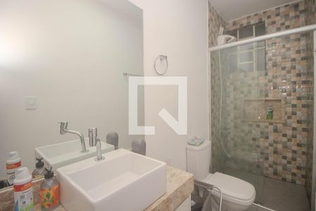 Banheiro de apartamento para alugar com 1 quarto, 36m² em Auxiliadora, Porto Alegre