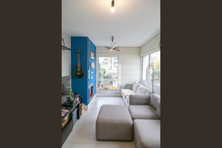 Sala de apartamento para alugar com 2 quartos, 74m² em Petrópolis, Porto Alegre