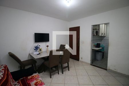 Sala de apartamento para alugar com 2 quartos, 54m² em Olaria, Rio de Janeiro