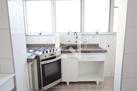 Cozinha de apartamento para alugar com 2 quartos, 68m² em Vila Romana, São Paulo