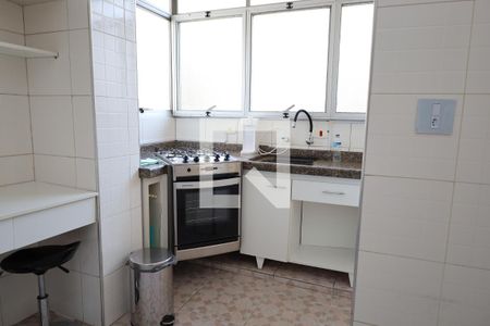 Cozinha de apartamento para alugar com 2 quartos, 68m² em Vila Romana, São Paulo