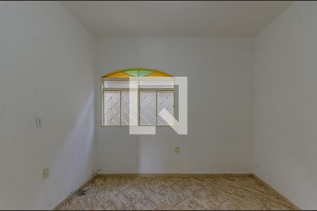 Sala de casa para alugar com 2 quartos, 100m² em Mantiqueira, Belo Horizonte