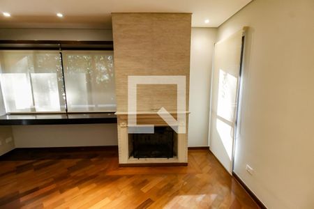 Detalhe Sala - Lareira de apartamento para alugar com 4 quartos, 267m² em Jardim Ampliação, São Paulo