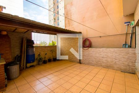 Casa à venda com 174m², 3 quartos e 2 vagas Casa à venda com 174m², 3 quartos e 2 vagasQuintal/Espaço gourmet