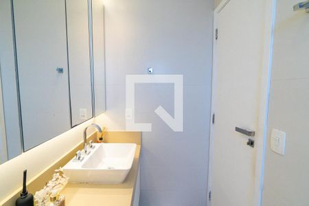 Banheiro da Suíte de apartamento para alugar com 1 quarto, 68m² em Chácara Inglesa, São Paulo