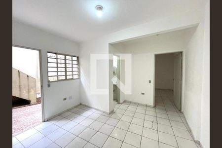 Sala de casa para alugar com 1 quarto, 55m² em Vila Guarani (z Sul), São Paulo