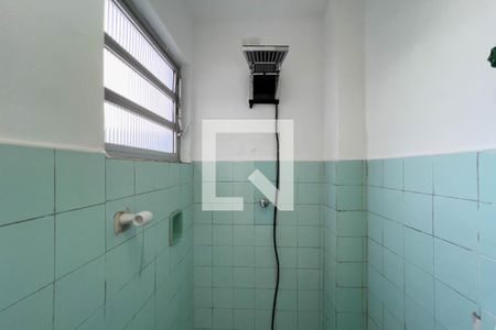 Banheiro de kitnet/studio à venda com 1 quarto, 28m² em Aclimação, São Paulo