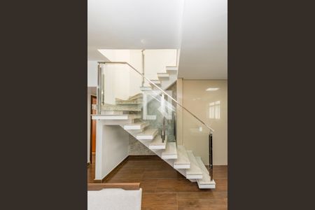 Escada de apartamento à venda com 3 quartos, 200m² em Santo André, Belo Horizonte