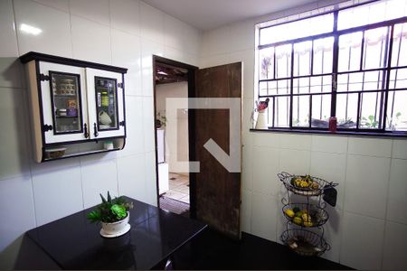 Casa de condomínio à venda com 117m², 4 quartos e 2 vagas Casa de condomínio à venda com 117m², 4 quartos e 2 vagasCozinha