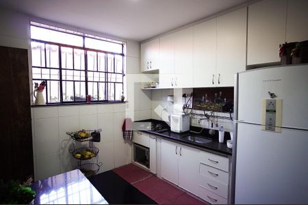 Casa de condomínio à venda com 117m², 4 quartos e 2 vagas Casa de condomínio à venda com 117m², 4 quartos e 2 vagasCozinha