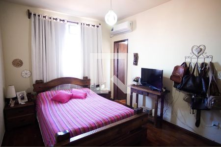 Casa de condomínio à venda com 117m², 4 quartos e 2 vagas Casa de condomínio à venda com 117m², 4 quartos e 2 vagasQuarto 1