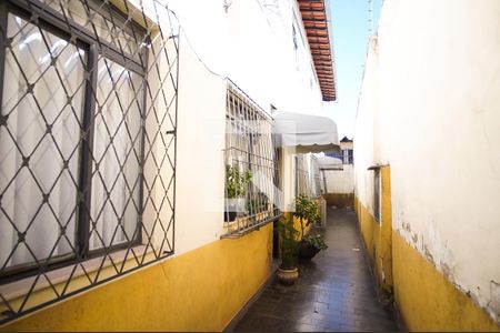 Casa de condomínio à venda com 117m², 4 quartos e 2 vagas Casa de condomínio à venda com 117m², 4 quartos e 2 vagasÁrea Externa
