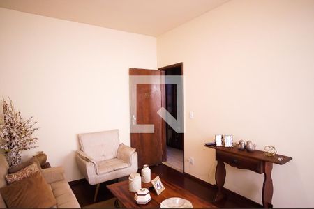 Sala de casa de condomínio à venda com 4 quartos, 117m² em Santa Rosa, Belo Horizonte